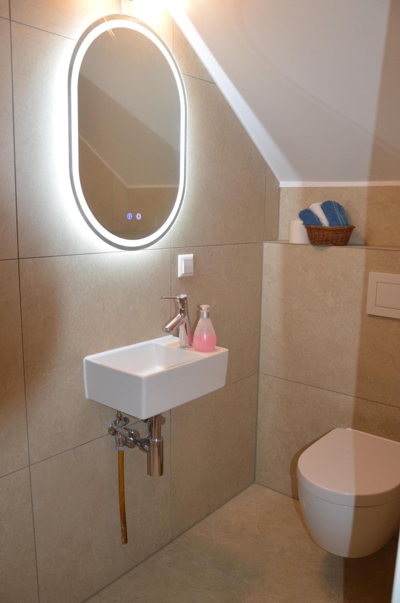 1 Zimmer Mit Bad Ohne Kueche, 1 Person, 15 Qm, Direkt An Der Aach Singen Luaran gambar