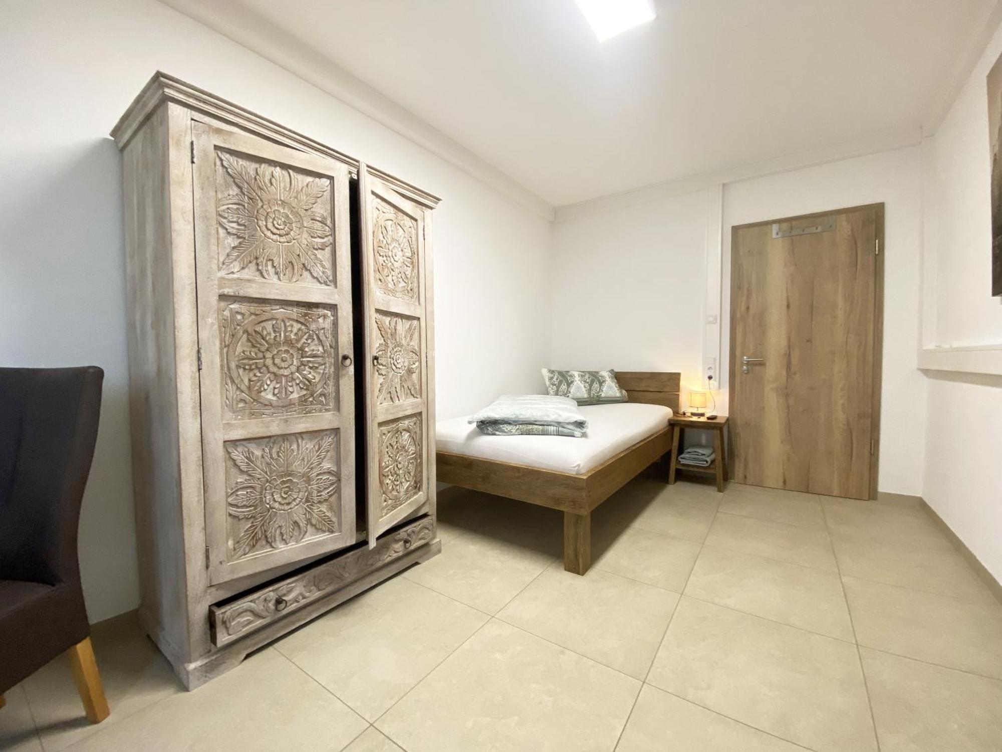 1 Zimmer Mit Bad Ohne Kueche, 1 Person, 15 Qm, Direkt An Der Aach Singen Luaran gambar