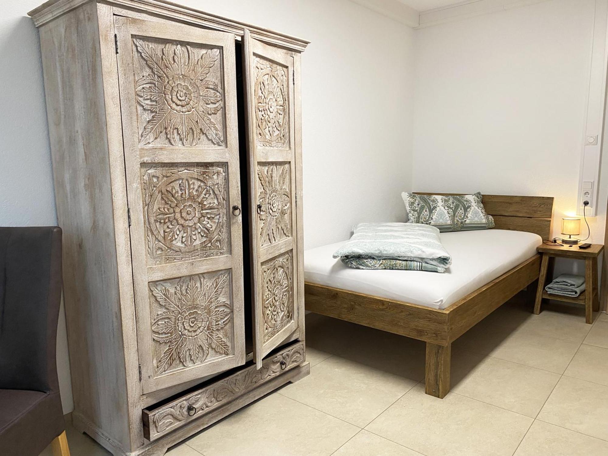 1 Zimmer Mit Bad Ohne Kueche, 1 Person, 15 Qm, Direkt An Der Aach Singen Luaran gambar